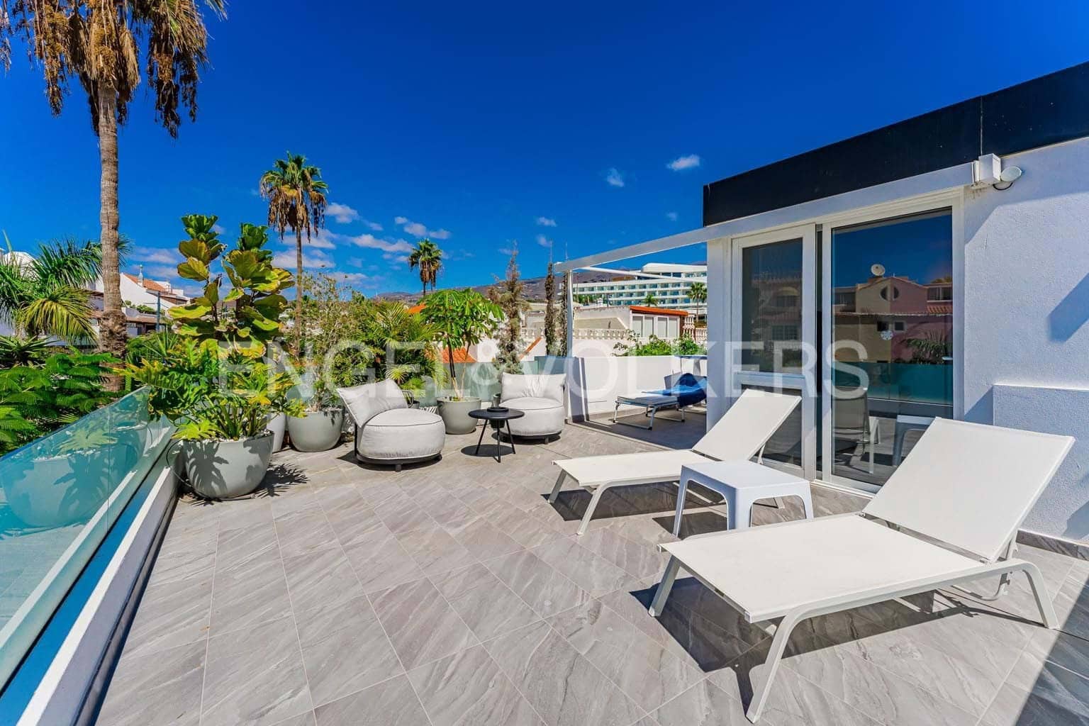 4 soveværelse Villa til salg i La Caleta - € 1.880.000 (Ref: 9301541)