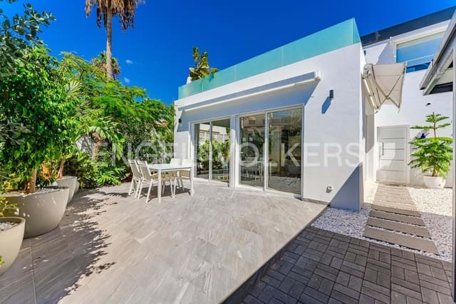 4 sovrum Villa till salu i La Caleta, Valverde - 1 880 000 € (Ref: 9301541)