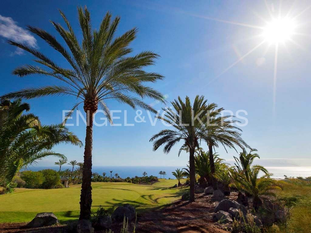 Undeveloped Land for sale in Guia de Isora - € 1,395,000 (Ref: 9301788)