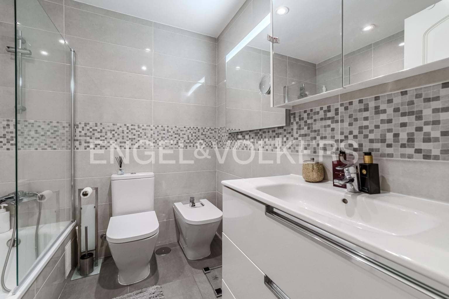 3 soveværelse Lejlighed til salg i El Madronal med swimmingpool - € 499.000 (Ref: 9325640)