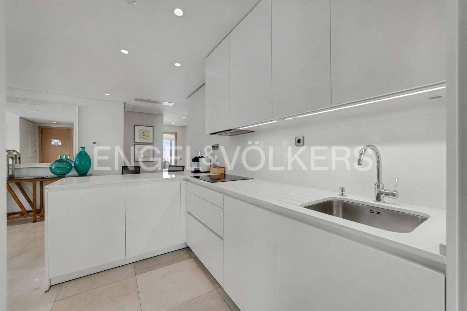 3 sovrum Lägenhet till salu i Guia de Isora med pool - 1 770 000 € (Ref: 9336933)