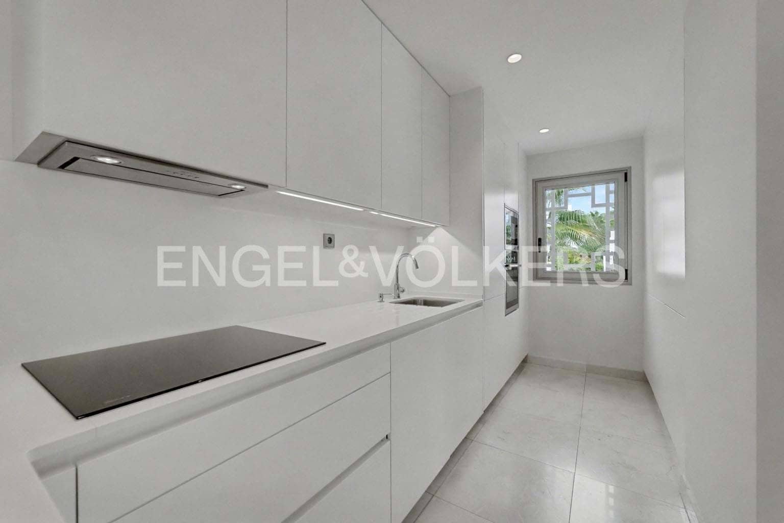 3 sovrum Lägenhet till salu i Guia de Isora med pool - 1 770 000 € (Ref: 9336933)