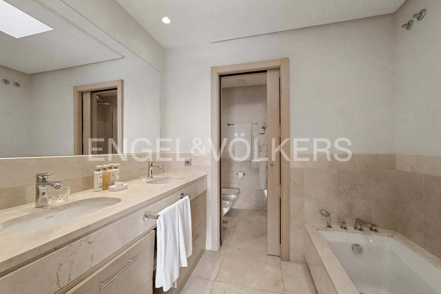 3 sovrum Lägenhet till salu i Guia de Isora med pool - 1 770 000 € (Ref: 9336933)