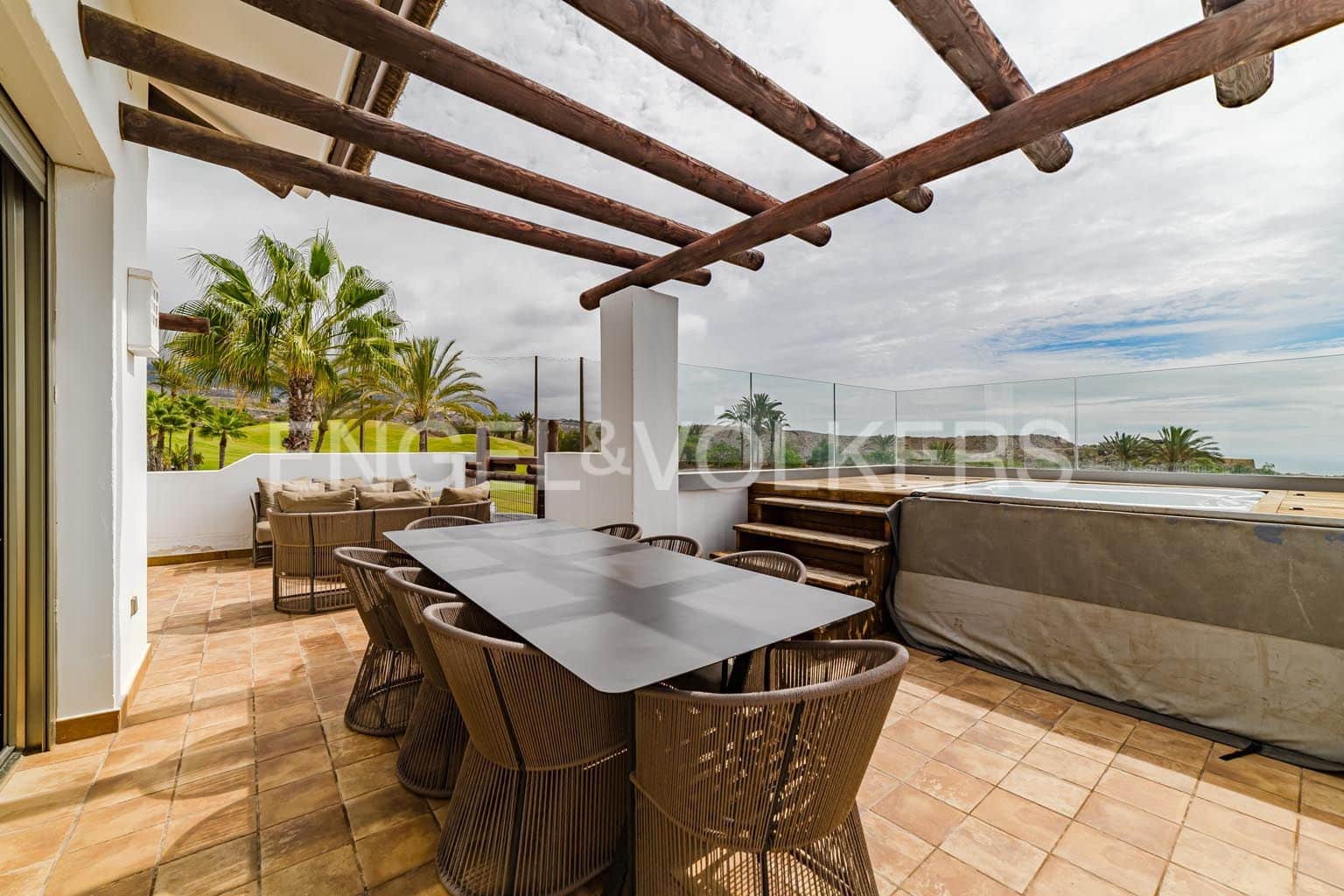 3 sovrum Lägenhet till salu i Guia de Isora med pool - 1 770 000 € (Ref: 9336933)