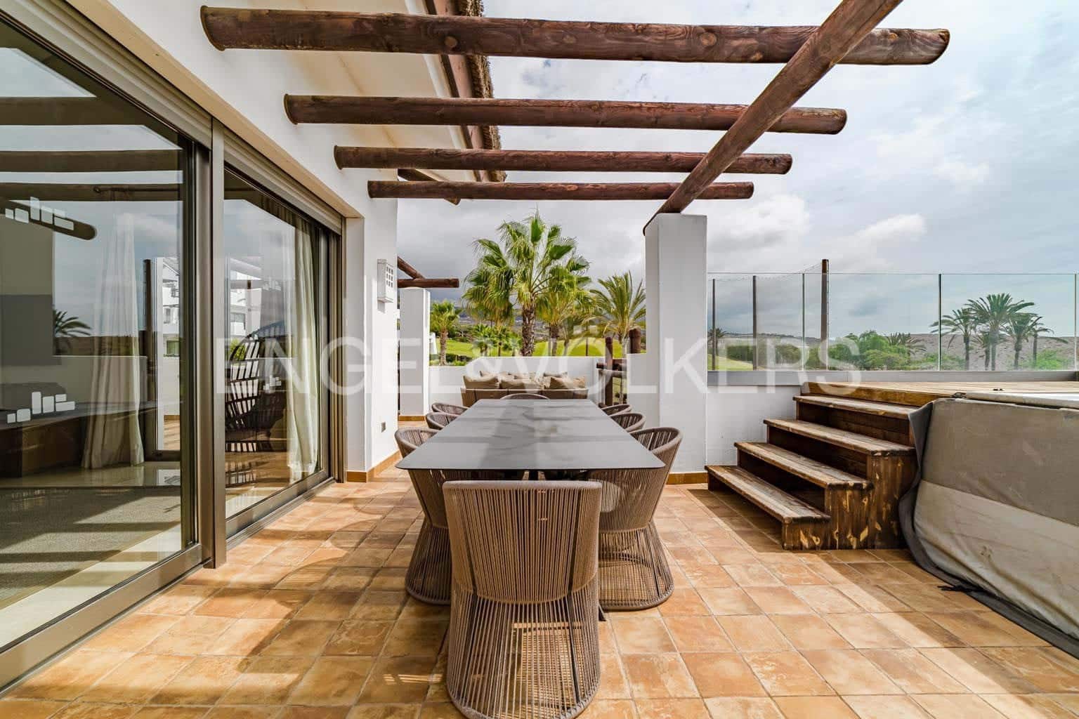 3 sovrum Lägenhet till salu i Guia de Isora med pool - 1 770 000 € (Ref: 9336933)