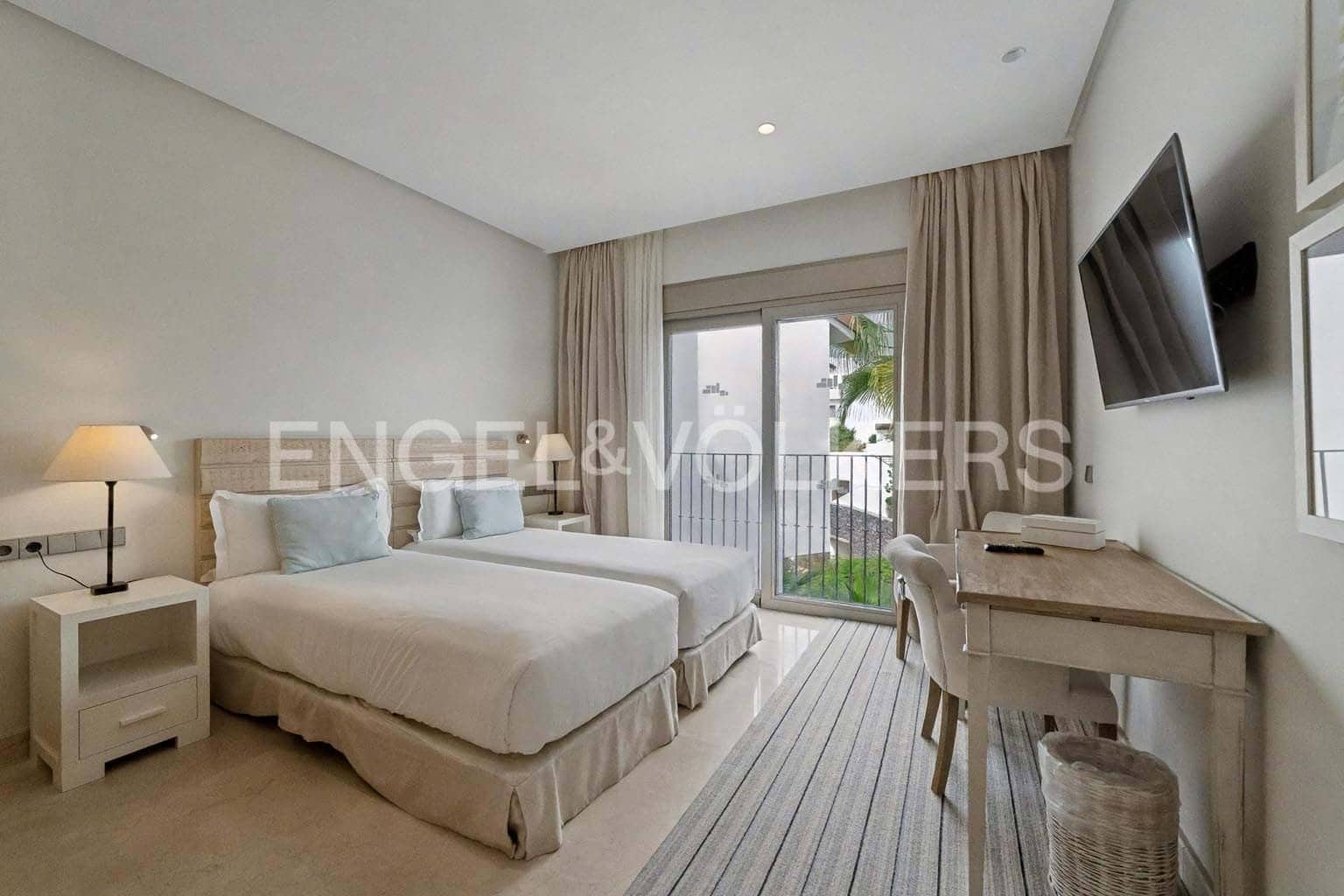 3 sovrum Lägenhet till salu i Guia de Isora med pool - 1 770 000 € (Ref: 9336933)