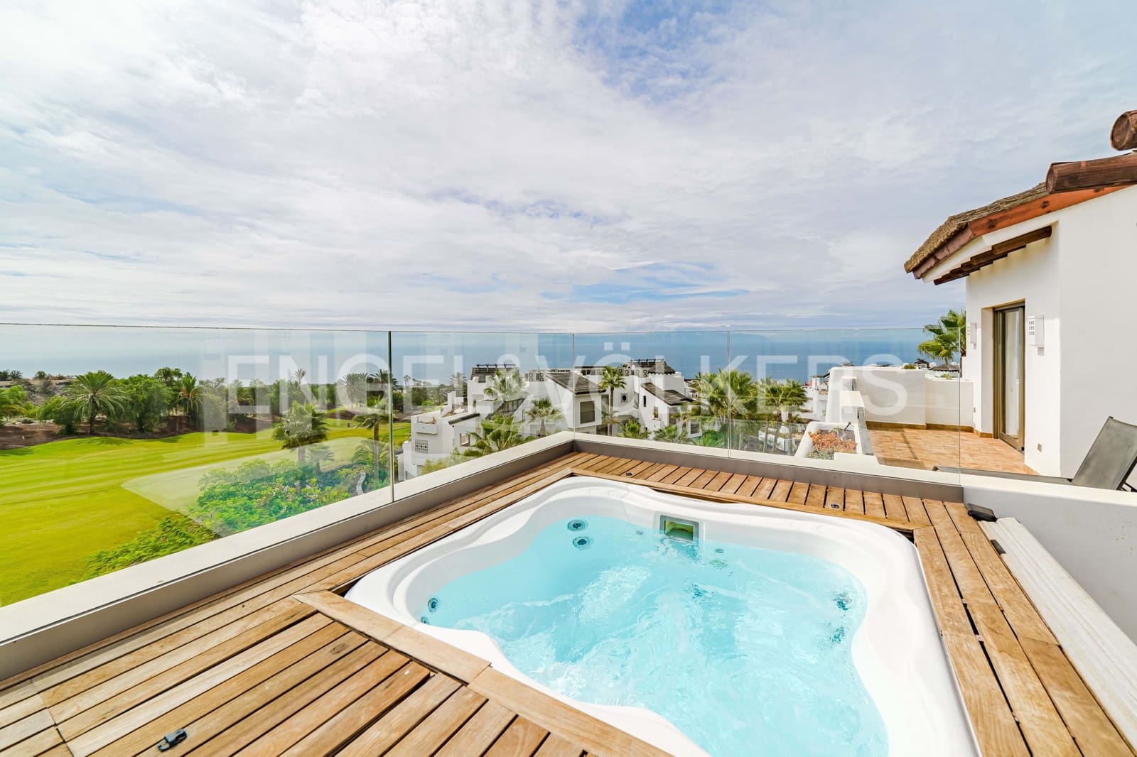 3 sovrum Lägenhet till salu i Guia de Isora med pool - 1 770 000 € (Ref: 9336933)