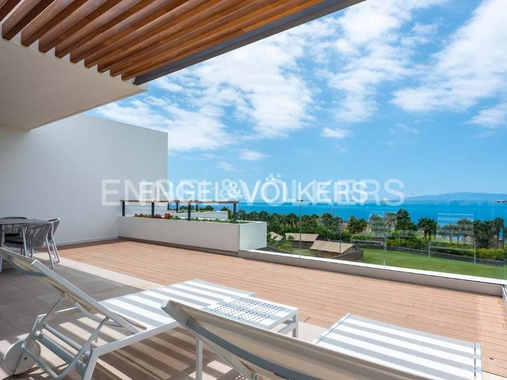 3 bedroom Apartment for sale in Alcala with pool - € 1,686,000 (Ref: 9339199)