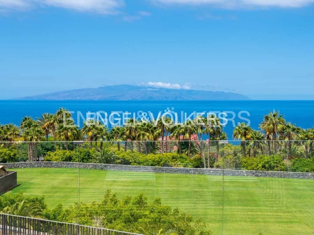 3 bedroom Apartment for sale in Alcala with pool - € 1,686,000 (Ref: 9339199)