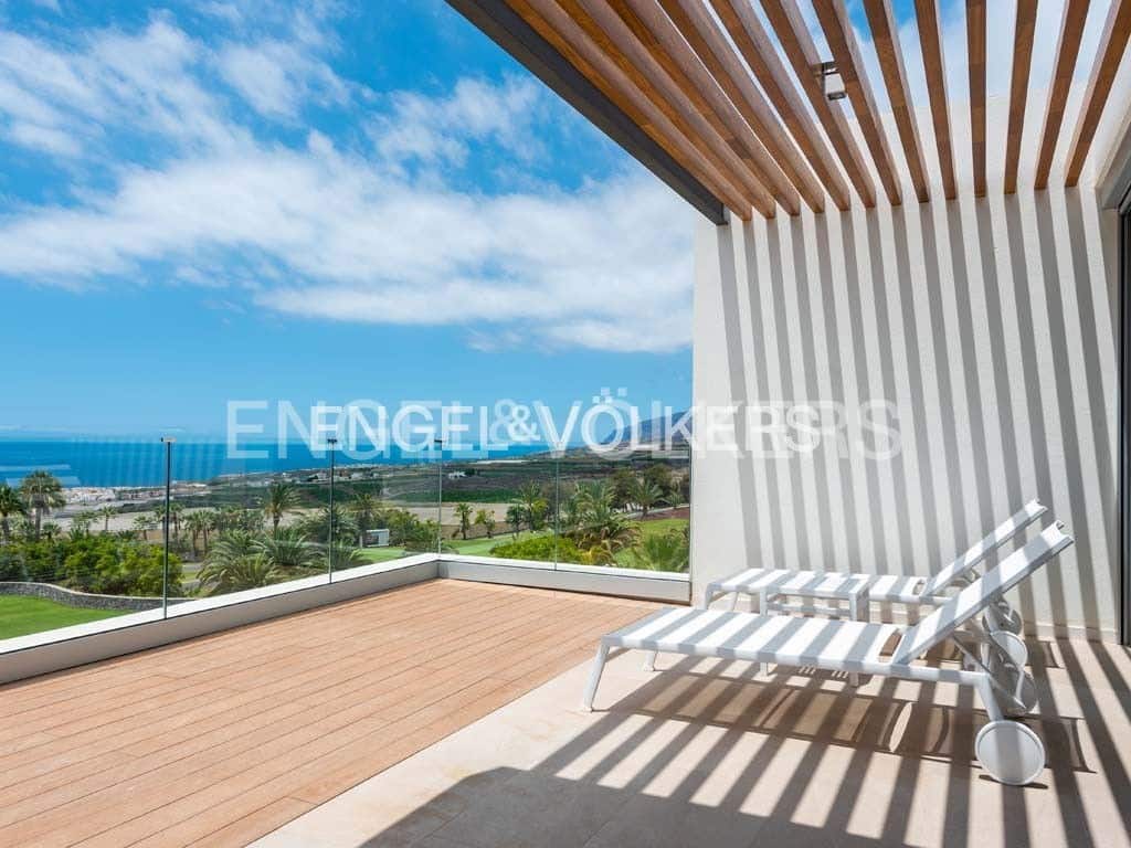 3 bedroom Apartment for sale in Alcala with pool - € 1,686,000 (Ref: 9339199)