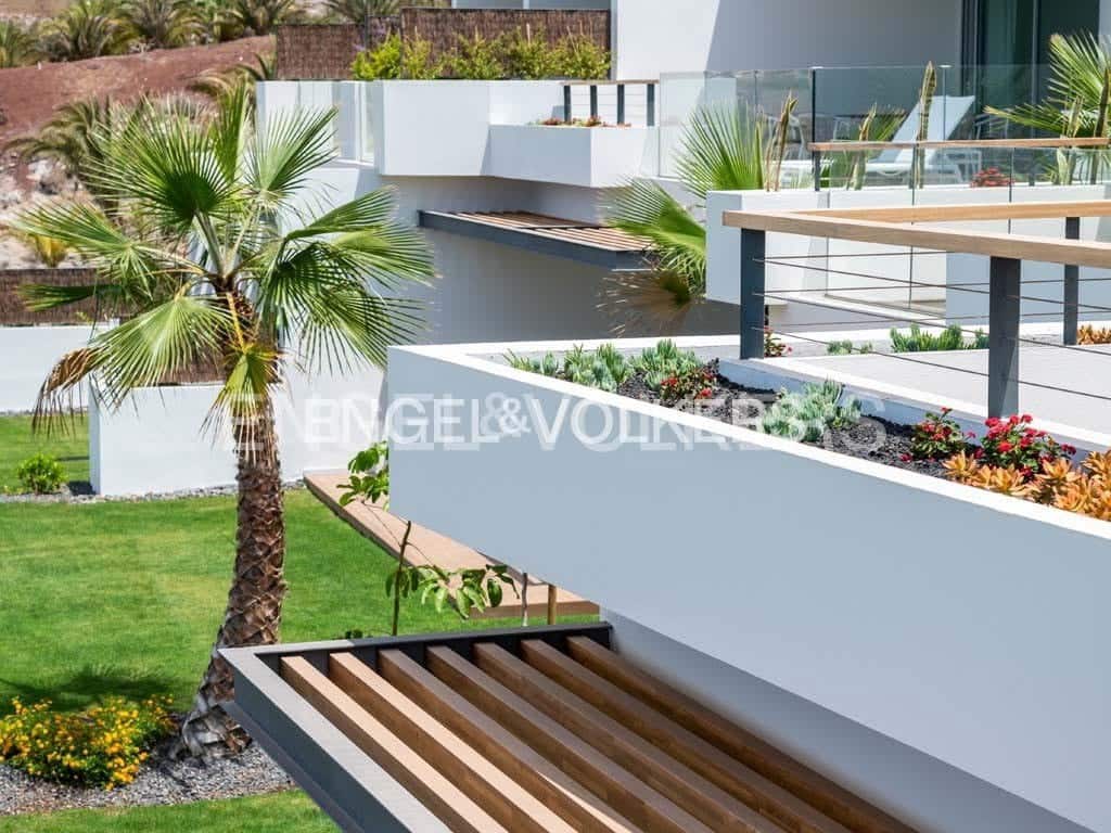 3 bedroom Apartment for sale in Alcala with pool - € 1,686,000 (Ref: 9339199)