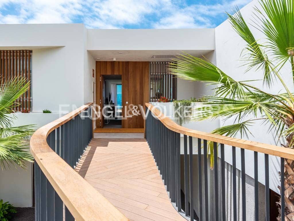 3 bedroom Apartment for sale in Alcala with pool - € 1,686,000 (Ref: 9339199)