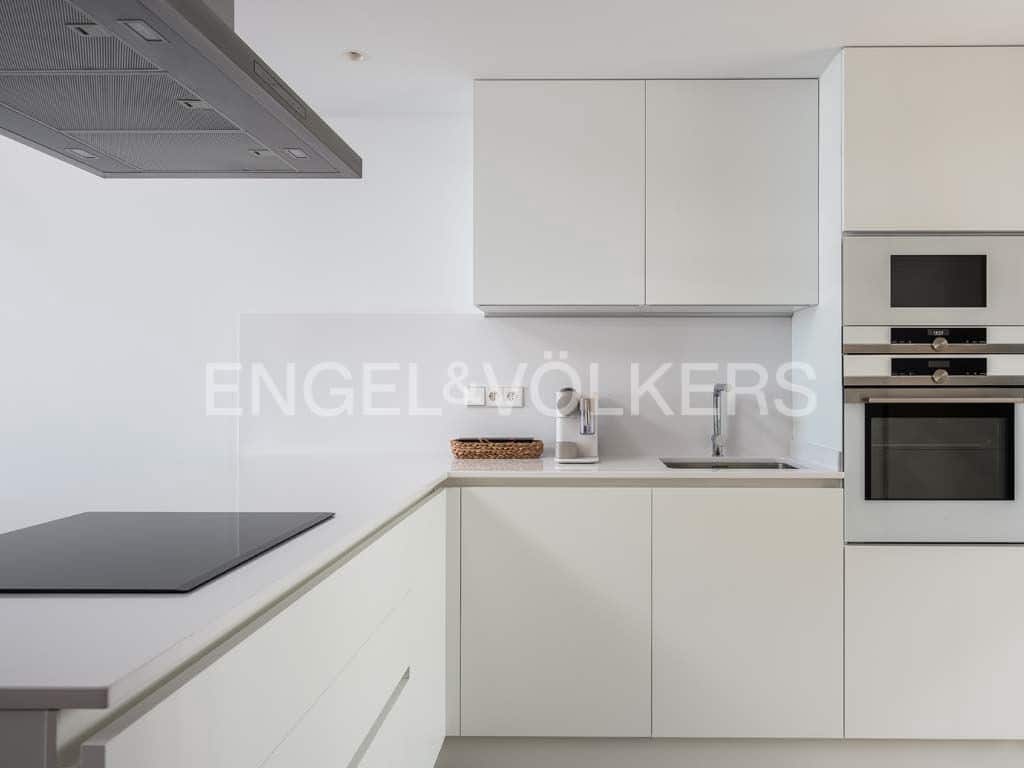 3 bedroom Apartment for sale in Alcala with pool - € 1,686,000 (Ref: 9339199)