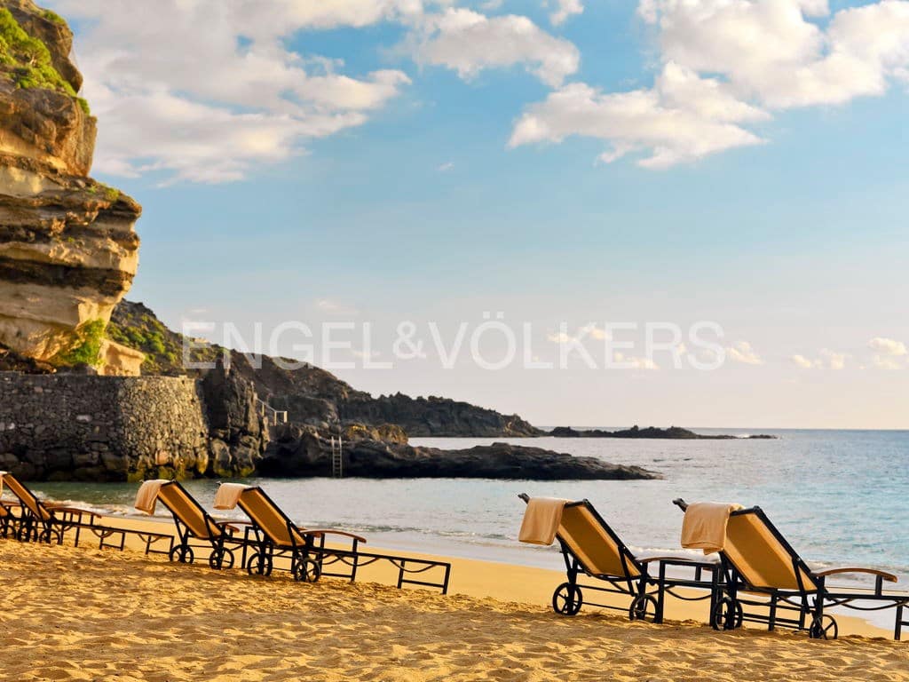 3 bedroom Apartment for sale in Alcala with pool - € 1,686,000 (Ref: 9339199)