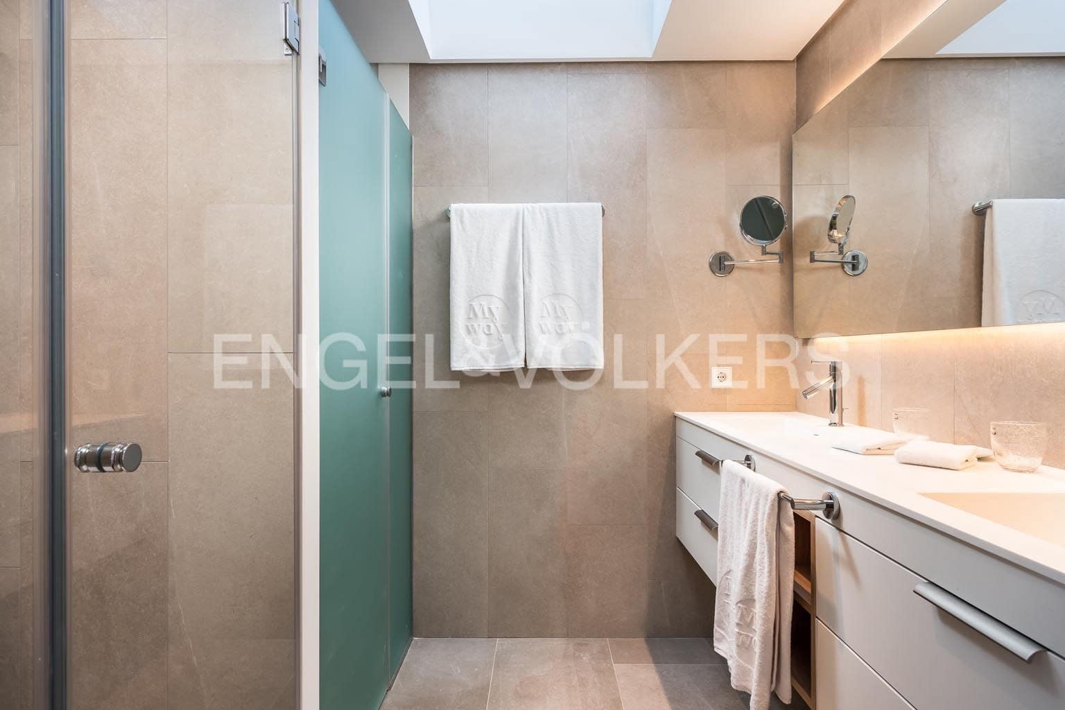 3 bedroom Apartment for sale in Alcala with pool - € 1,895,000 (Ref: 9339199)