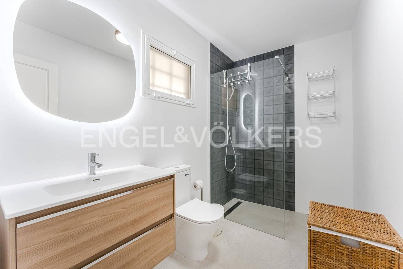 2 sovrum Lägenhet till salu i Guia de Isora med pool - 630 000 € (Ref: 9360481)