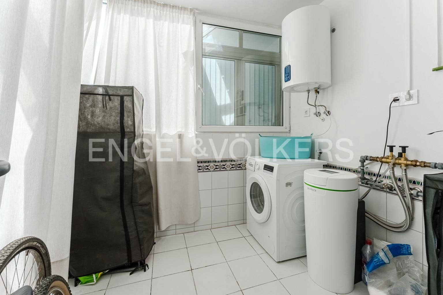 2 sovrum Lägenhet till salu i Guia de Isora med pool - 630 000 € (Ref: 9360481)