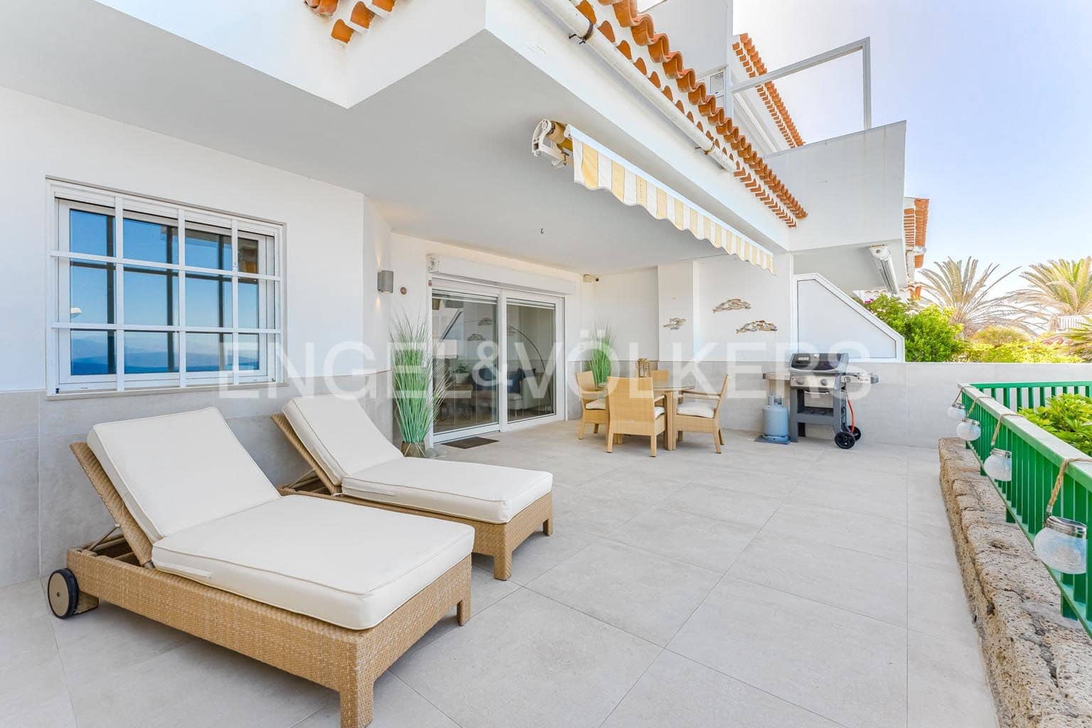 2 sovrum Lägenhet till salu i Guia de Isora med pool - 630 000 € (Ref: 9360481)