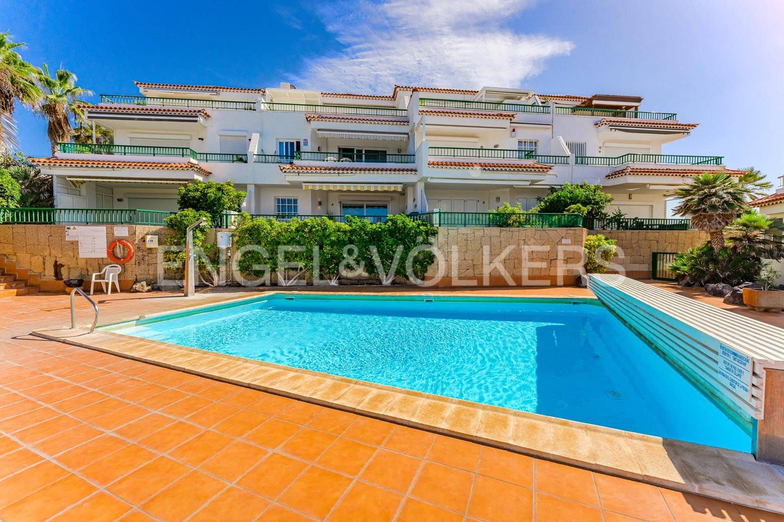 2 sovrum Lägenhet till salu i Guia de Isora med pool - 630 000 € (Ref: 9360481)