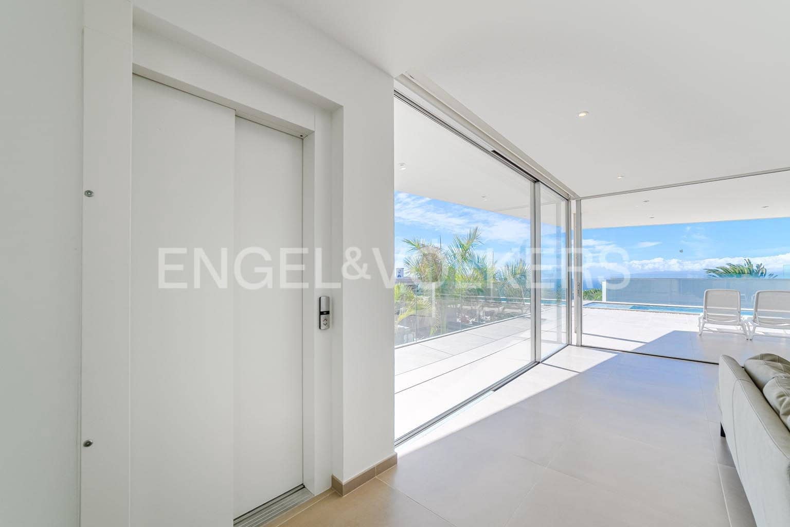 5 camera da letto Villa in vendita in Playa San Juan con piscina garage - 3.500.000 € (Rif: 9362827)