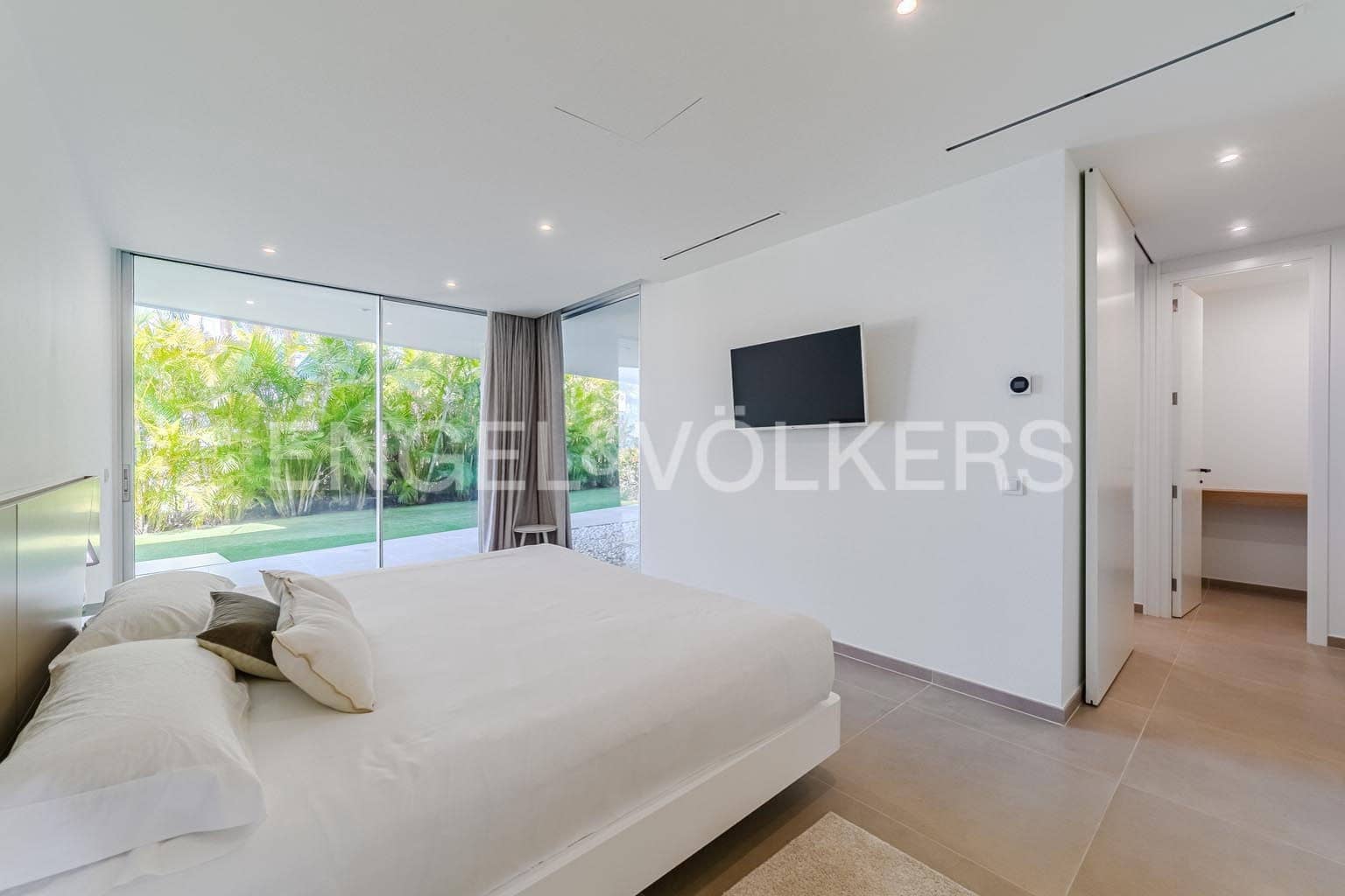 5 camera da letto Villa in vendita in Playa San Juan con piscina garage - 3.500.000 € (Rif: 9362827)