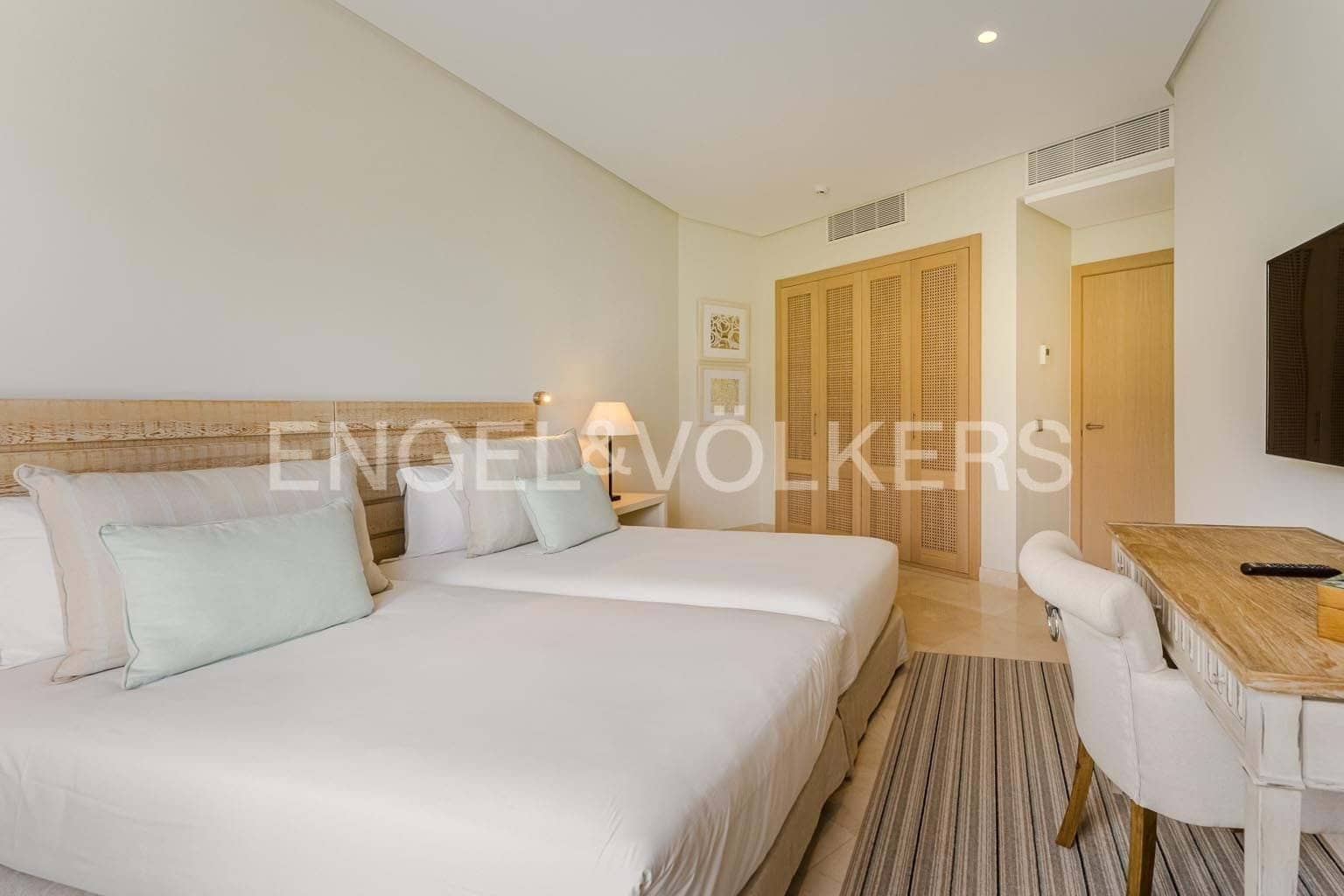 2 makuuhuone Huoneisto myytävänä paikassa Guia de Isora mukana uima-altaan 
autotalli - 1 149 000 € (Ref: 9368940)