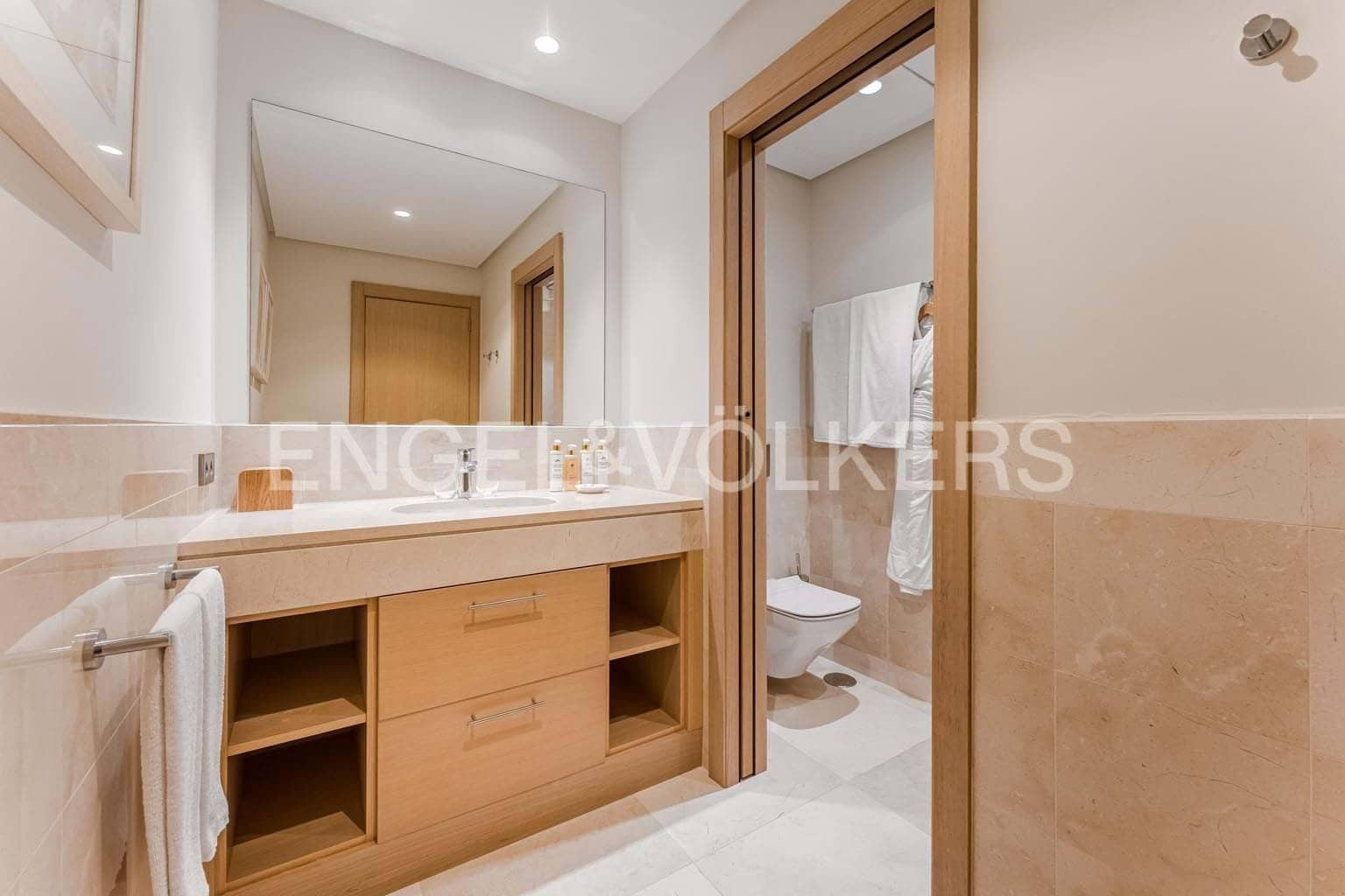 2 makuuhuone Huoneisto myytävänä paikassa Guia de Isora mukana uima-altaan 
autotalli - 1 149 000 € (Ref: 9368940)