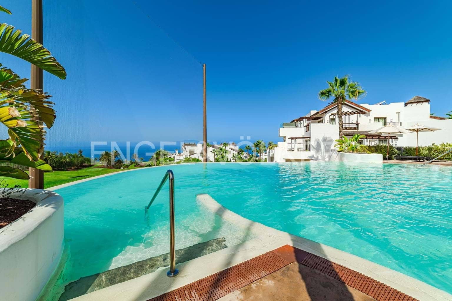 2 makuuhuone Huoneisto myytävänä paikassa Guia de Isora mukana uima-altaan 
autotalli - 1 149 000 € (Ref: 9368940)