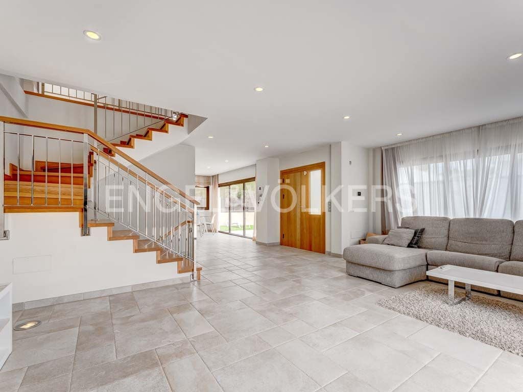 Chalet de 5 habitaciones en La Tejita en venta con piscina garaje - 1.690.000 € (Ref: 9372175)