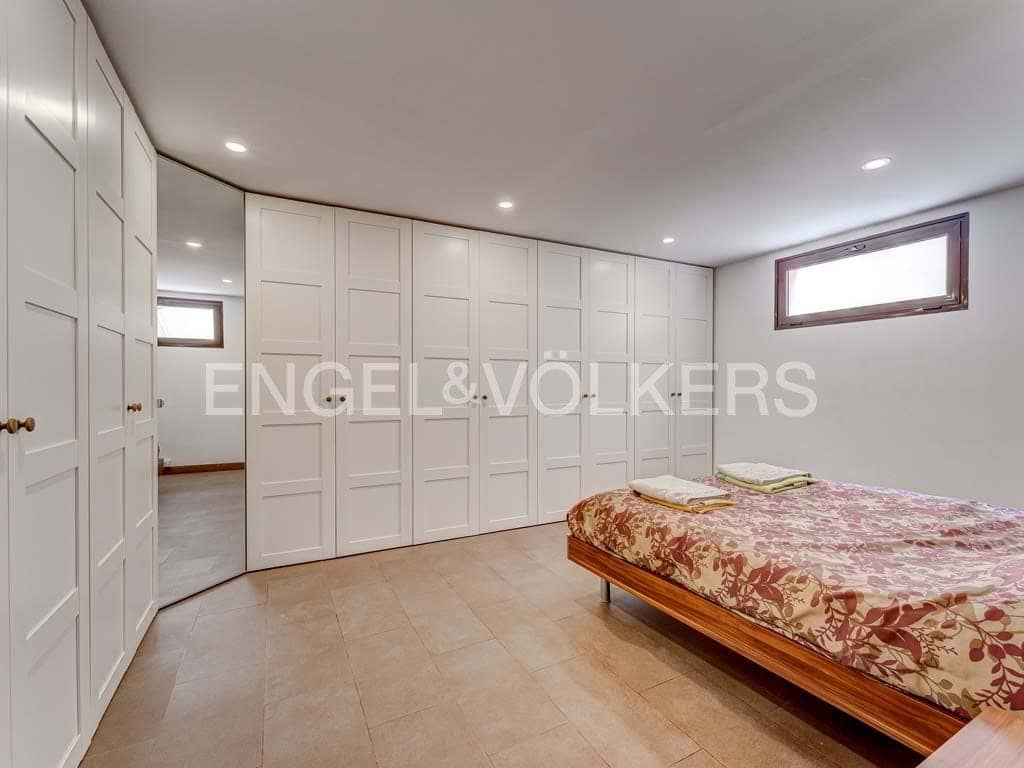 Chalet de 5 habitaciones en La Tejita en venta con piscina garaje - 1.690.000 € (Ref: 9372175)