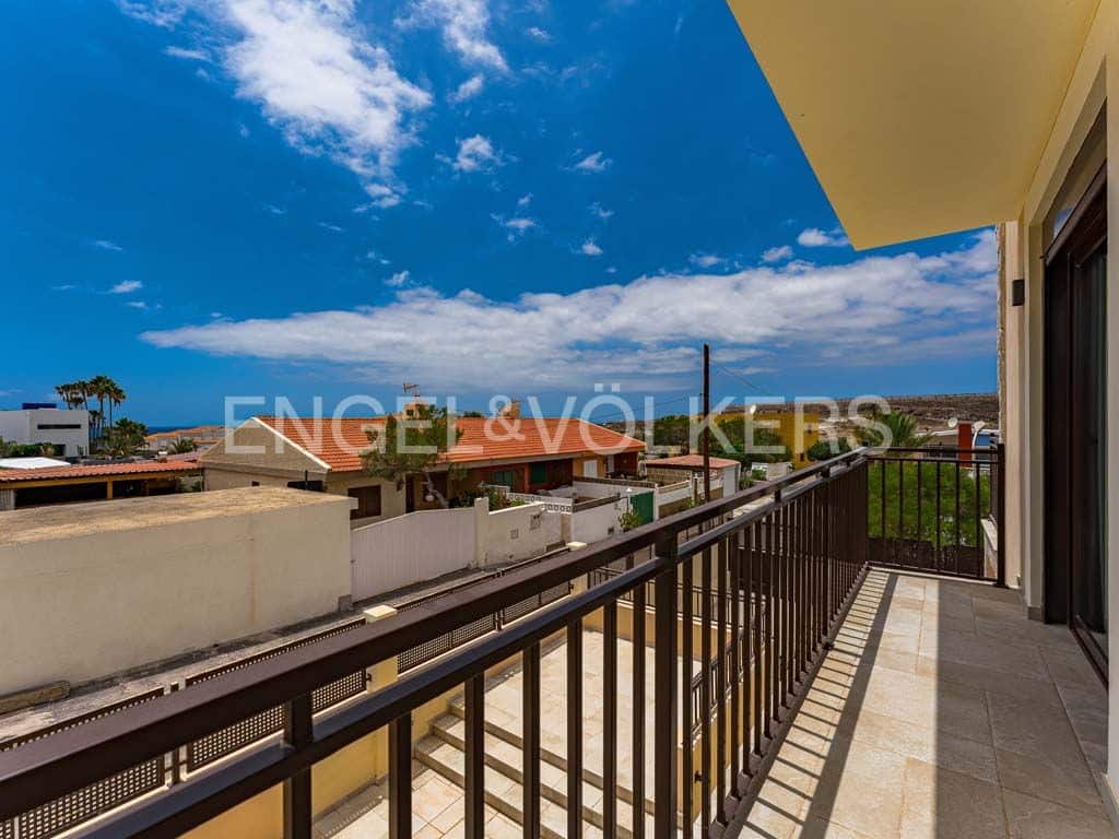 Chalet de 5 habitaciones en La Tejita en venta con piscina garaje - 1.690.000 € (Ref: 9372175)