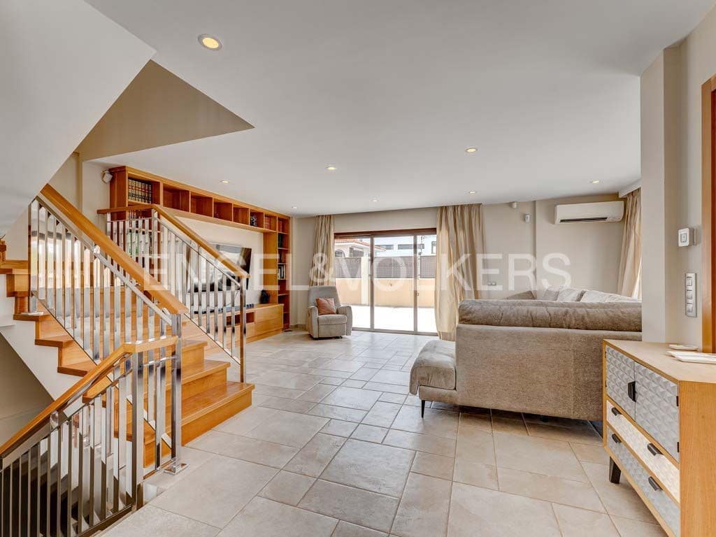 Chalet de 5 habitaciones en La Tejita en venta con piscina garaje - 1.690.000 € (Ref: 9372175)