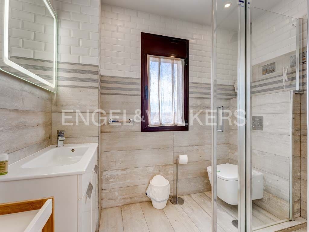 Chalet de 5 habitaciones en La Tejita en venta con piscina garaje - 1.690.000 € (Ref: 9372175)