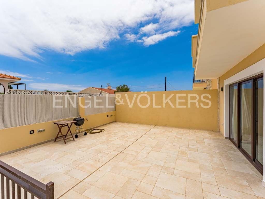 Chalet de 5 habitaciones en La Tejita en venta con piscina garaje - 1.690.000 € (Ref: 9372175)