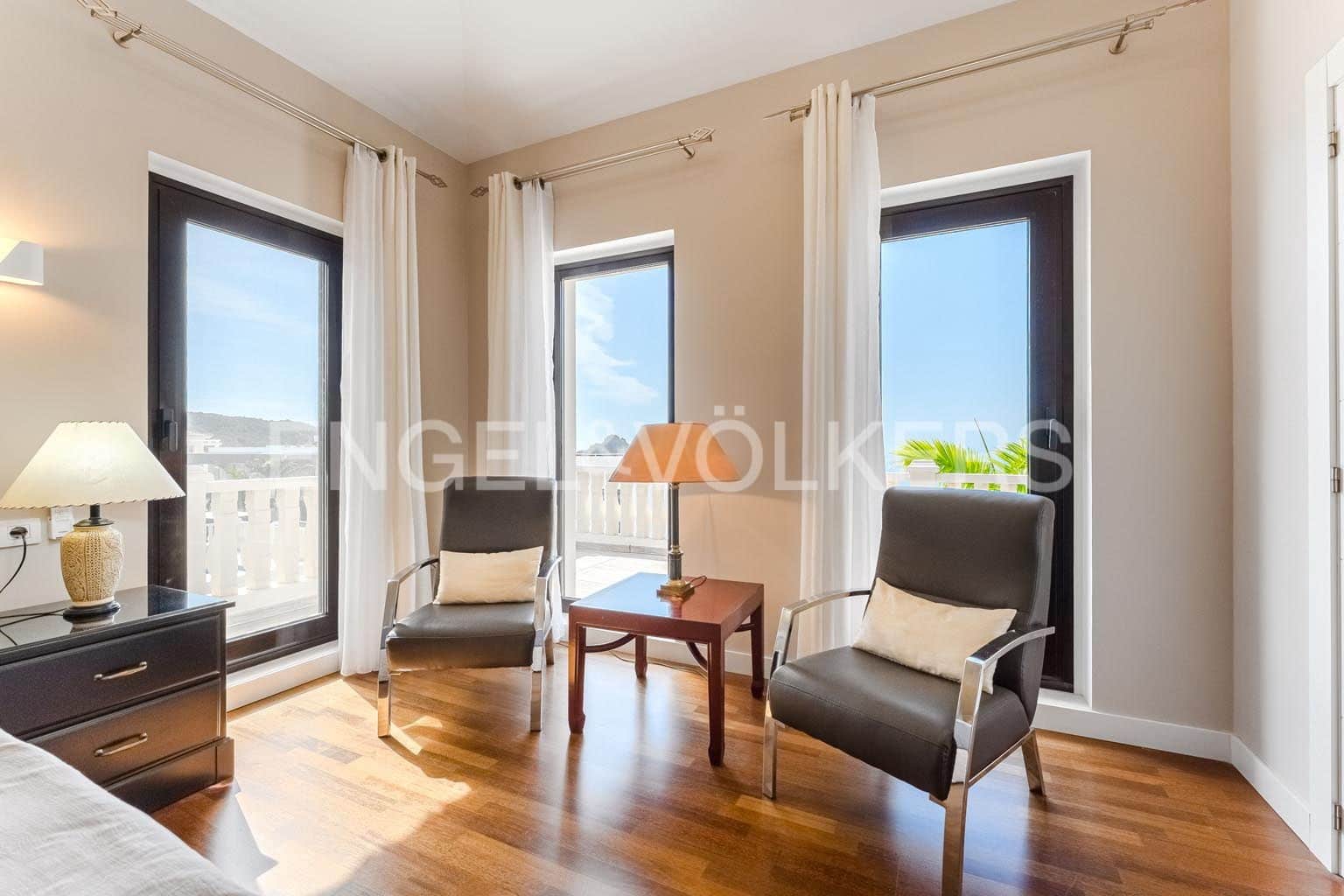 3 soverom Villa til salgs i Costa Adeje med svømmebasseng - € 1 490 000 (Ref: 9379455)