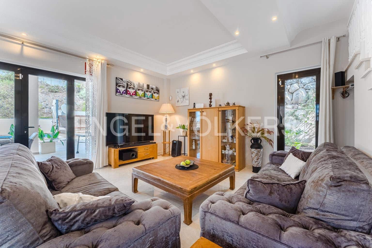 3 soverom Villa til salgs i Costa Adeje med svømmebasseng - € 1 490 000 (Ref: 9379455)