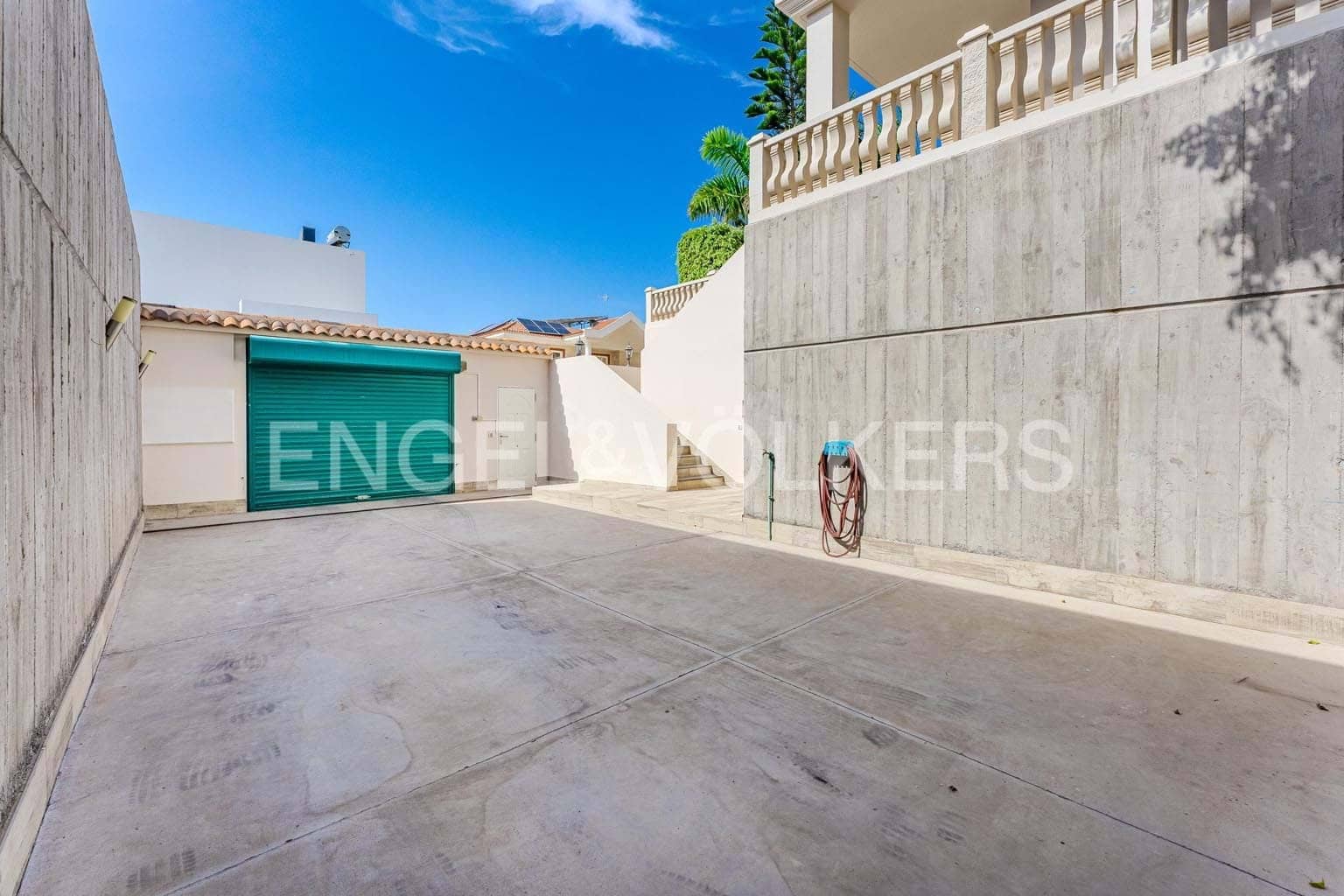 3 soverom Villa til salgs i Costa Adeje med svømmebasseng - € 1 490 000 (Ref: 9379455)