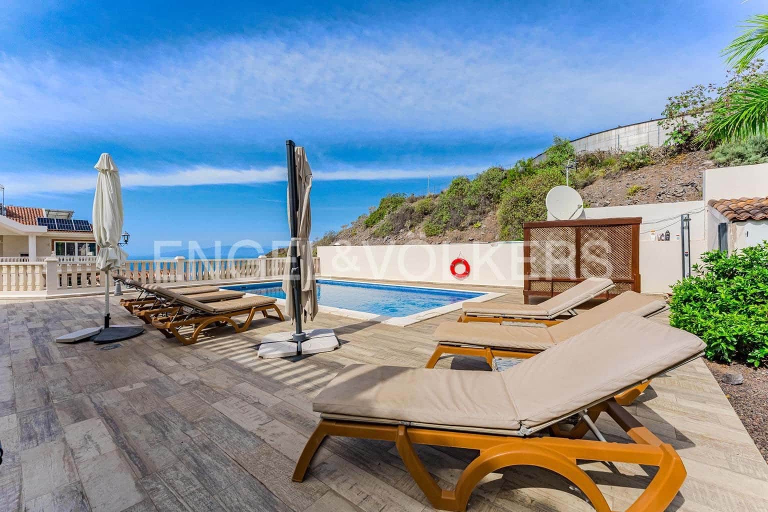 3 soverom Villa til salgs i Costa Adeje med svømmebasseng - € 1 490 000 (Ref: 9379455)