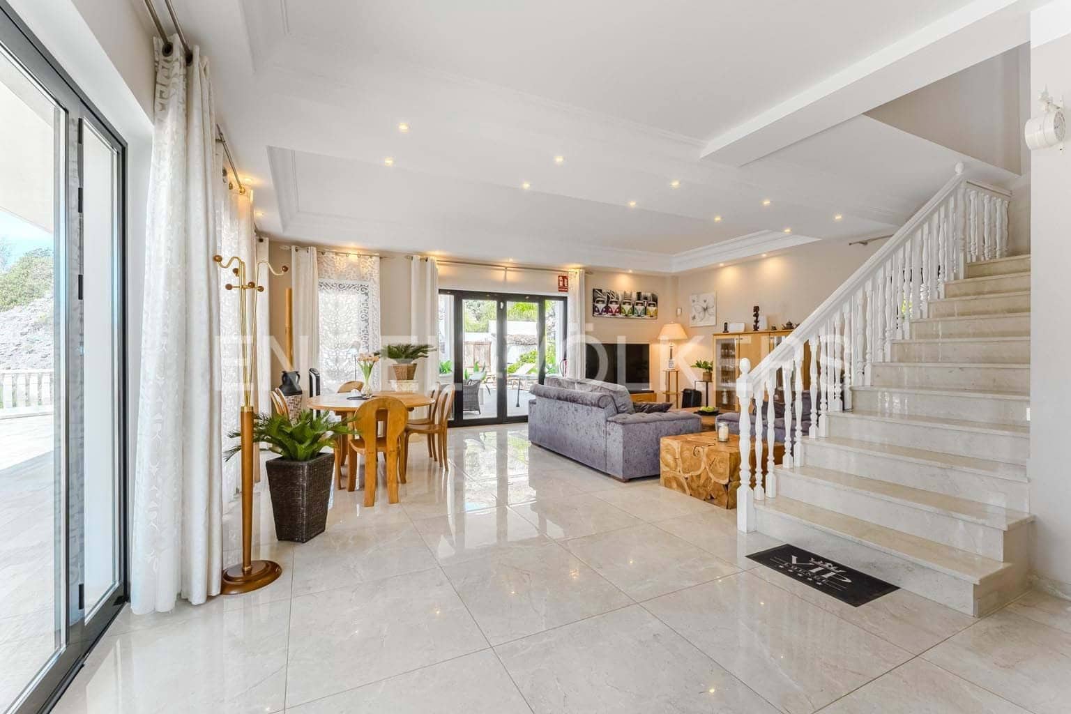 3 soverom Villa til salgs i Costa Adeje med svømmebasseng - € 1 490 000 (Ref: 9379455)