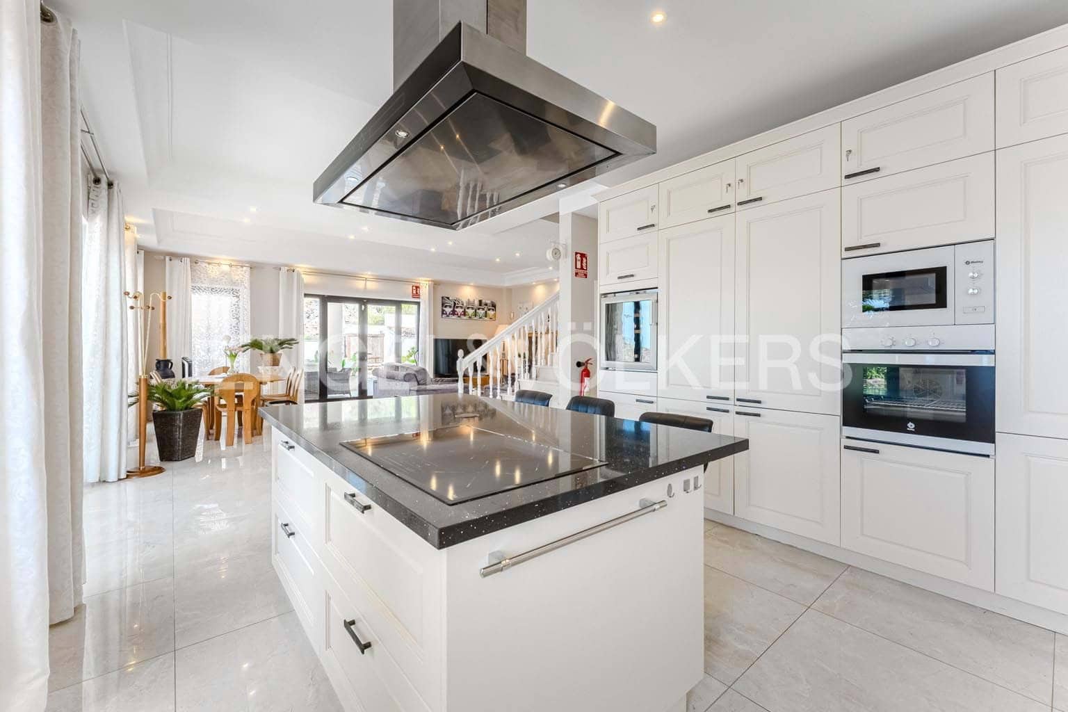 3 soverom Villa til salgs i Costa Adeje med svømmebasseng - € 1 490 000 (Ref: 9379455)