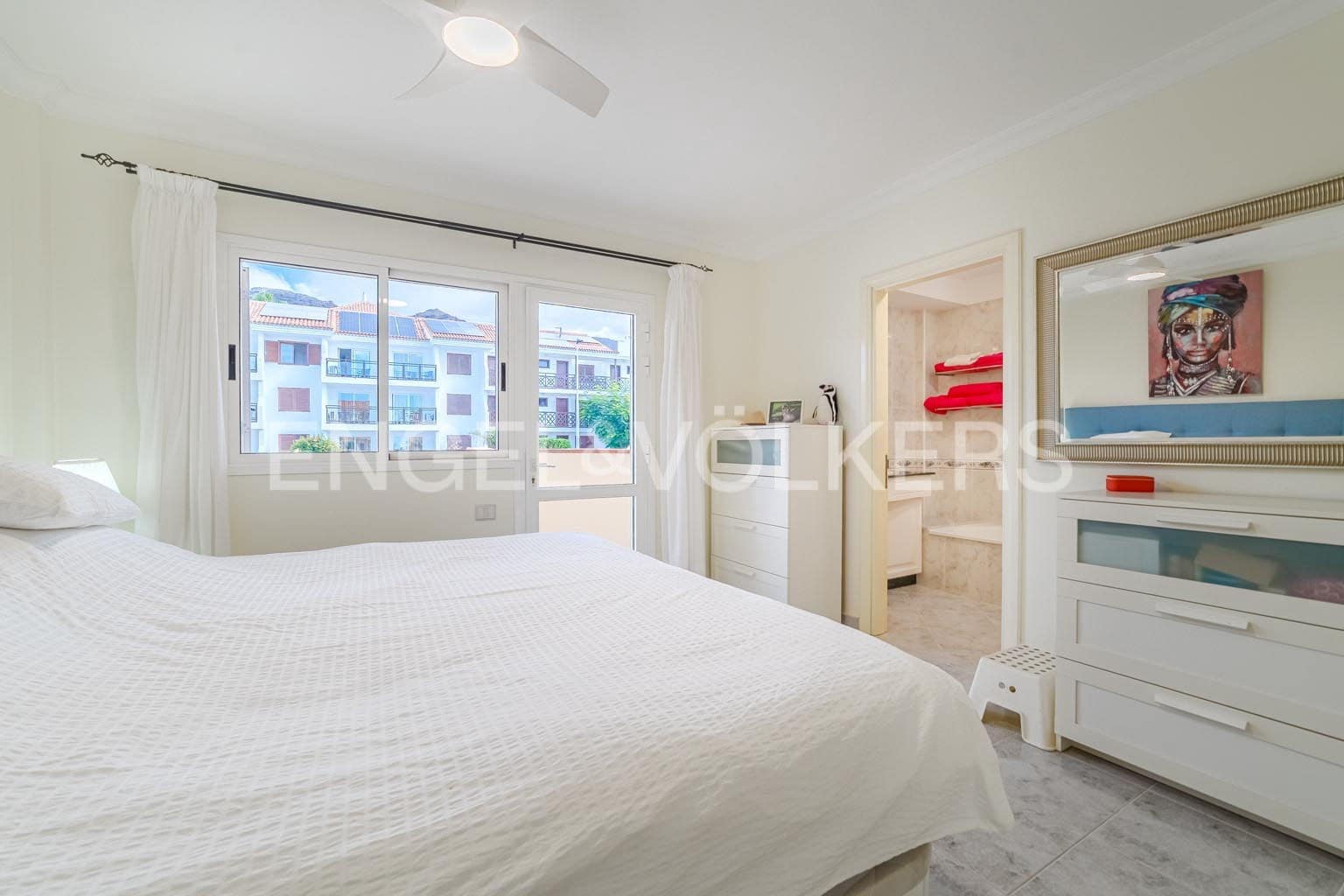 2 bedroom Apartment for sale in Santiago del Teide - € 560,000 (Ref: 9409768)