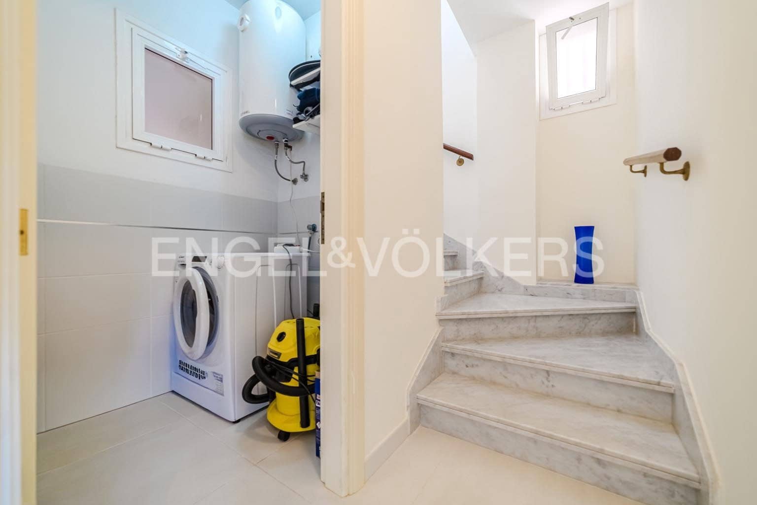 2 bedroom Apartment for sale in Santiago del Teide - € 560,000 (Ref: 9409768)