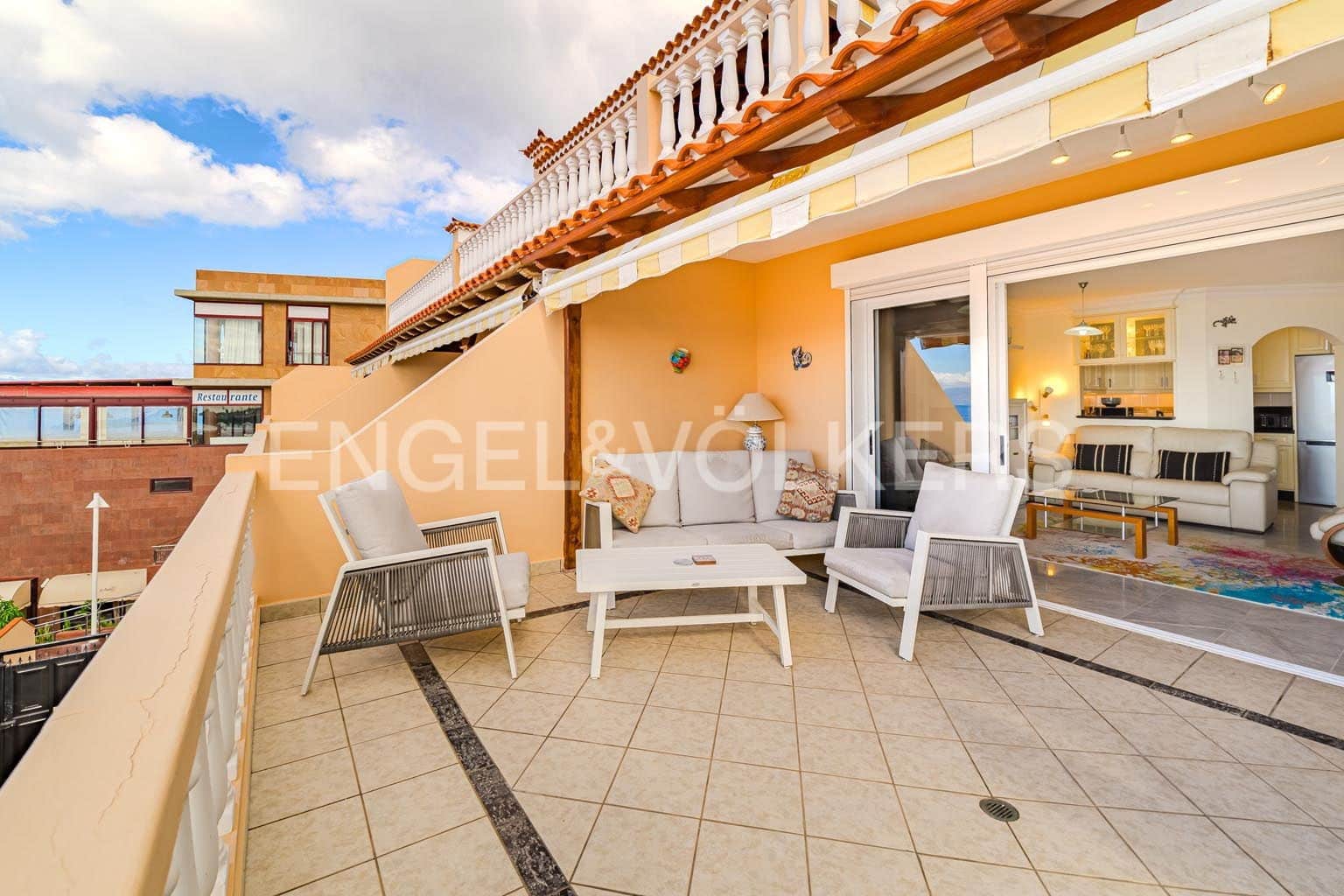 2 bedroom Apartment for sale in Santiago del Teide - € 560,000 (Ref: 9409768)
