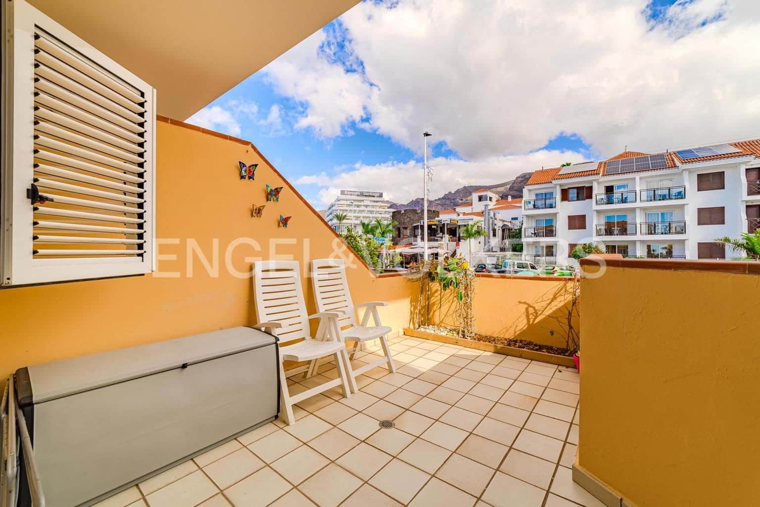 2 bedroom Apartment for sale in Santiago del Teide - € 560,000 (Ref: 9409768)