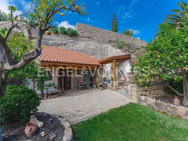 6 slaapkamer Villa te koop in Arico - € 870.000 (Ref: 9409769)