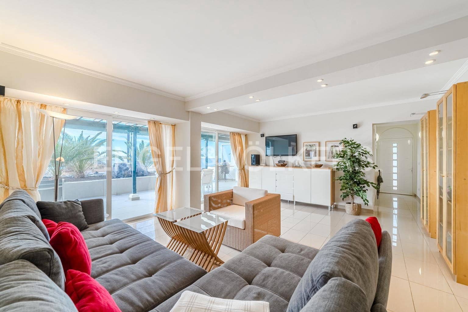 Apartamento de 2 habitaciones en Amarilla Golf en venta con piscina - 570.000 € (Ref: 9421506)