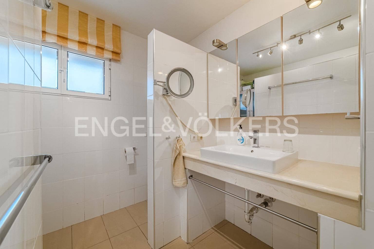 Apartamento de 2 habitaciones en Amarilla Golf en venta con piscina - 570.000 € (Ref: 9421506)