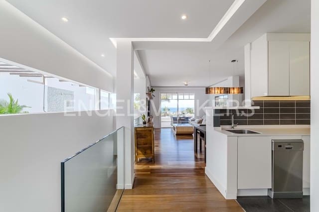 3 camera da letto Villa in vendita in San Eugenio, Adeje con piscina garage - 870.000 € (Rif: 9444500)