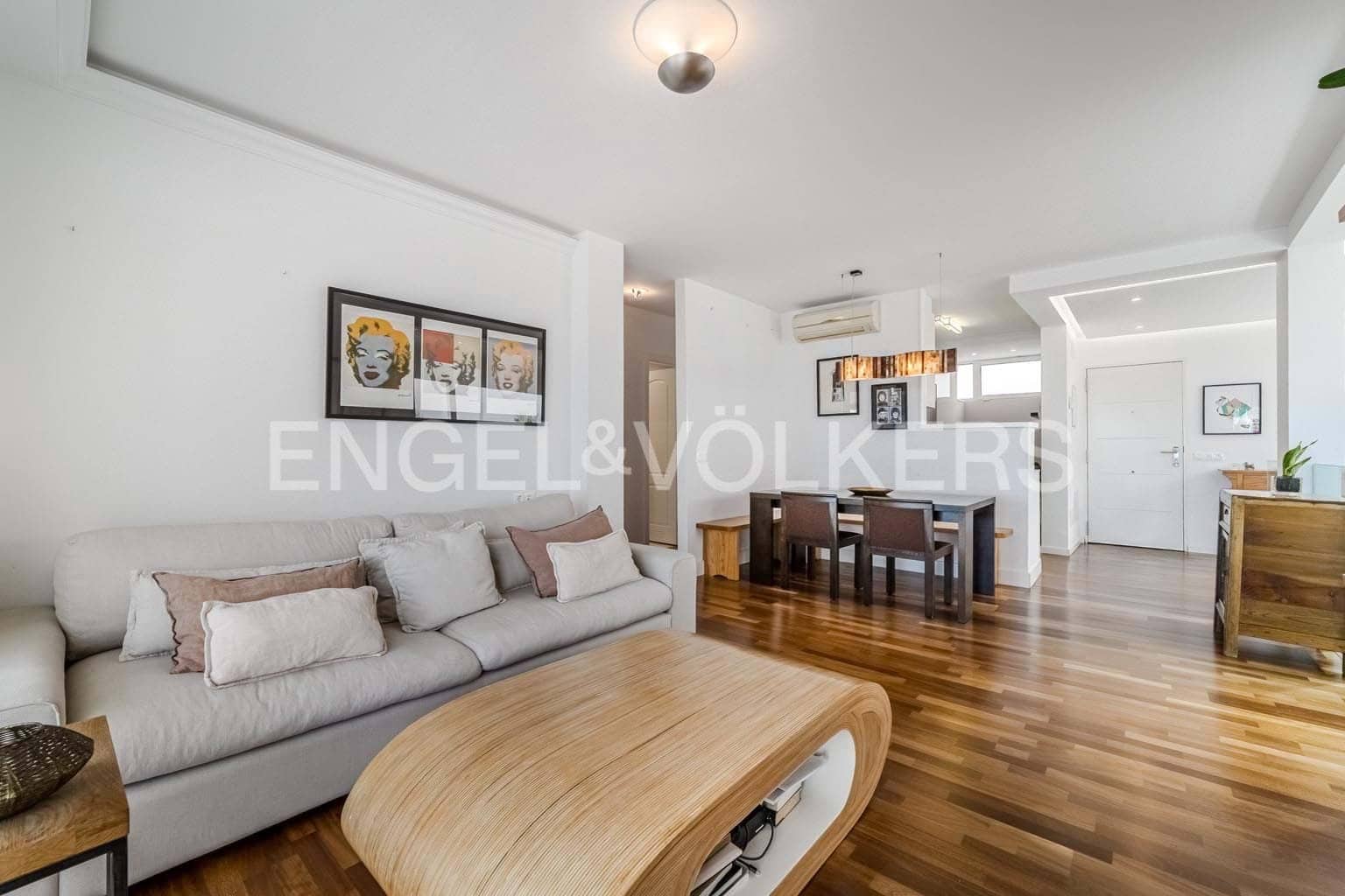 3 bedroom Villa for sale in San Eugenio with pool garage - € 870,000 (Ref: 9444500)