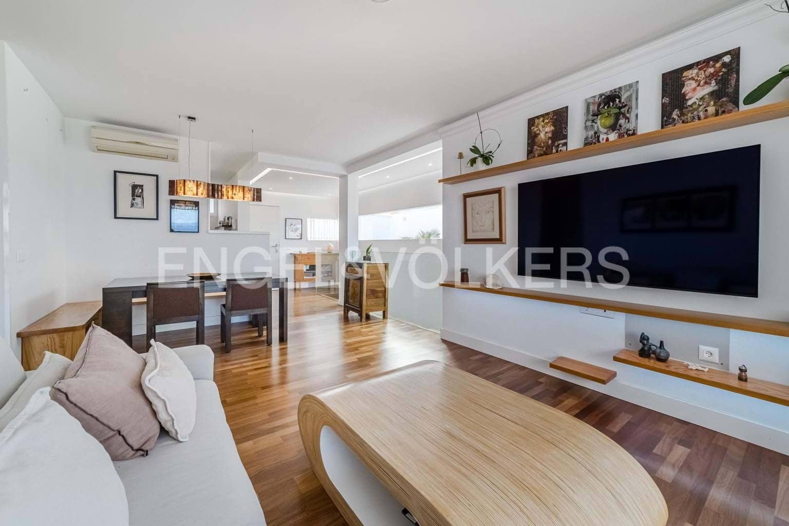 3 bedroom Villa for sale in San Eugenio with pool garage - € 870,000 (Ref: 9444500)